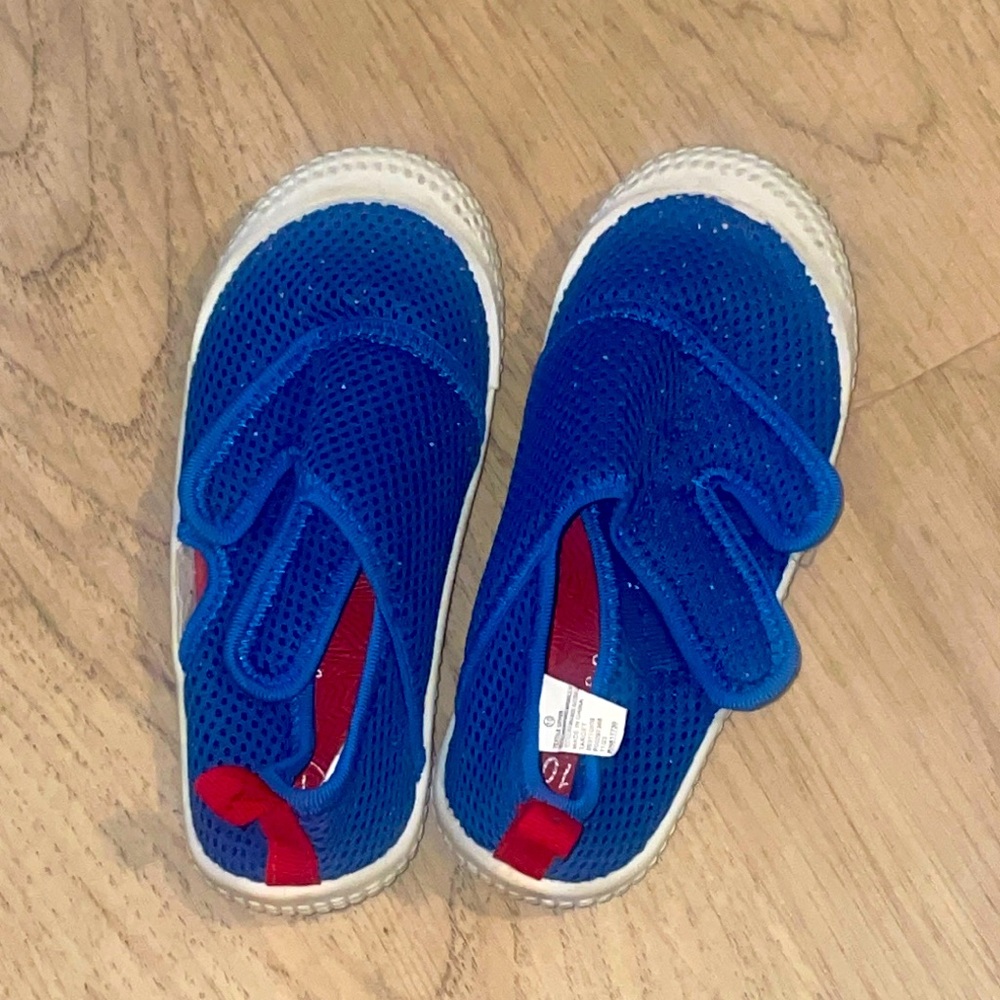 Cat and Jack toddler walking water shoes hook and loop size 10